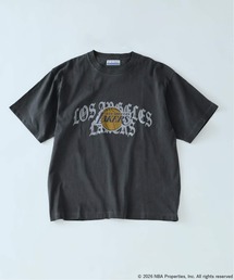 OFF THE COURT by NBA（オフザコートバイエヌビーエー）の「Off The Court by NBA / オフ・ザ・コート バイ NBA 別注 プリントTシャツ（Tシャツ/カットソー）」