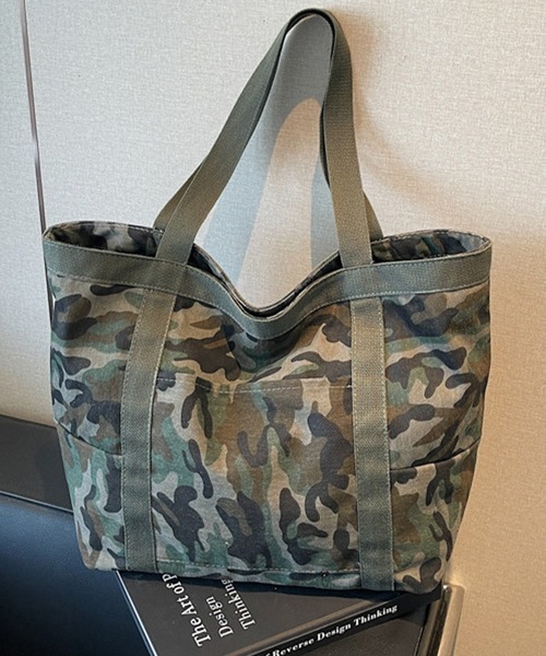 DAY CLOSET(デイ クローゼット)の「【軽量/A4収納可/マチ付き/2WAY】迷彩×レオパード柄 キャンバス ショルダー トート バッグ(トートバッグ・レディース・オリーブ/カーキ・ONE SIZE)」の8枚目の写真