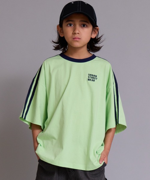 PAIRMANON STREET（ペアマノンストリート）の「【90-160cm】【綿100%】袖ライン 刺繍 半袖Tシャツ【PAIRMANON STREET】（Tシャツ/カットソー・キッズ・ベージュ/オフホワイト/ブラック/ピンク/ネイビー/パープル/ライトブルー/ライトグリーン・100/150/110/160/120/90/130/140）」の5枚目の写真