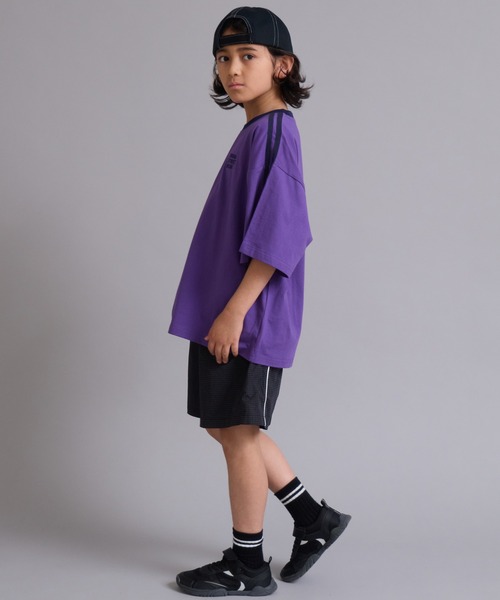PAIRMANON STREET（ペアマノンストリート）の「【90-160cm】【綿100%】袖ライン 刺繍 半袖Tシャツ【PAIRMANON STREET】（Tシャツ/カットソー・キッズ・ベージュ/オフホワイト/ブラック/ピンク/ネイビー/パープル/ライトブルー/ライトグリーン・100/150/110/160/120/90/130/140）」の10枚目の写真
