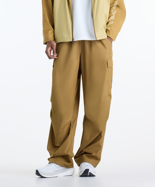 NEW BALANCE(ニューバランス)の「ウーブントラックカーゴパンツ(カーゴパンツ・メンズ・カーキブラウン/ブラック・SMALL/MEDIUM/LARGE/X-LARGE/XX-LARGE)」の1枚目の写真