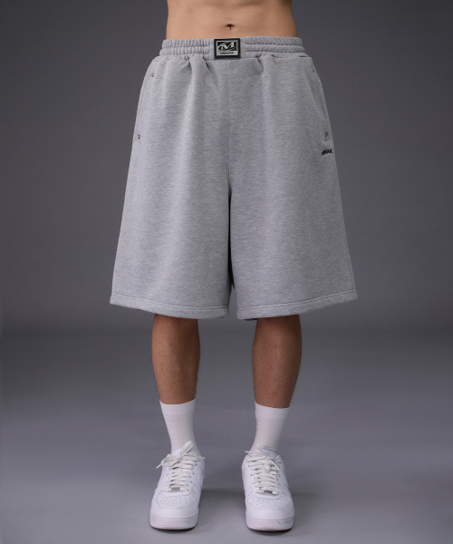 MIHAK(ミハク)の「メタルプレートバミューダパンツ(グレー)(スウェットパンツ・メンズ・その他・1/3/2)」の2枚目の写真