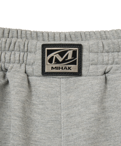 MIHAK(ミハク)の「メタルプレートバミューダパンツ(グレー)(スウェットパンツ・メンズ・その他・1/3/2)」の8枚目の写真