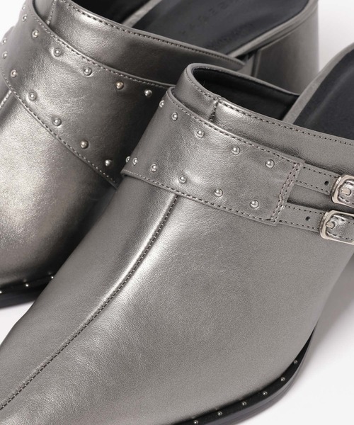 PAGEBOY(ページボーイ)の「Wバックルモードサボ(サンダル・レディース・ブラック/ガンメタ・LARGE/MEDIUM)」の6枚目の写真
