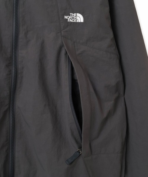 THE NORTH FACE（ザノースフェイス）の「THE NORTH FACE VERSATILE BLOUSON / ザ・ノース・フェイス バーサ タイル ブルゾン（ナイロンジャケット・メンズ・ベージュ/ダークグレー・S/M/L/XL）」の6枚目の写真