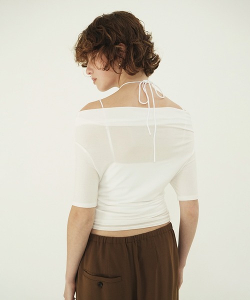 CLANE(クラネ)の「THIN CORD HALTER NECK TOPS(その他トップス・レディース・ブラック/ホワイト/ブラウン・2/1)」の2枚目の写真