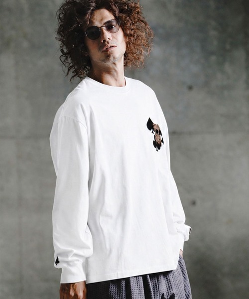 GLIMCLAP(グリムクラップ)の「mlt5760-Embroidered Long Sleeve T-shirt - Character & Playing Card Motifs ロングスリーブTシャツ(211-024-gla-cg)(Tシャツ/カットソー・メンズ・ホワイト/ブラック・M/S/L)」の8枚目の写真