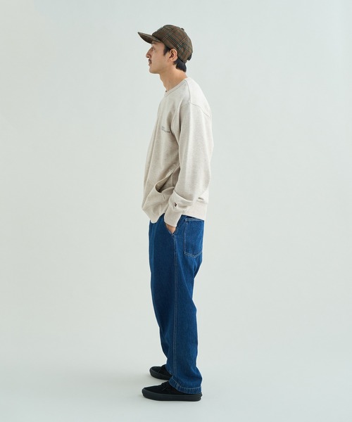 NANGA（ナンガ）の「ECOHYBRID MESSAGE EMB SWEAT/エコハイブリッド メッセージ エンブロイダリー スウェット（スウェット・メンズ・ライトグレー/ブラック系その他/オートミール・S/L/M）」の7枚目の写真