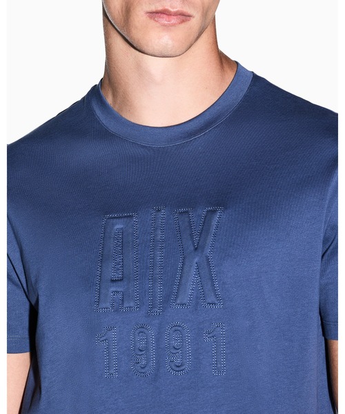 ARMANI EXCHANGE(アルマーニエクスチェンジ)の「【A|X アルマーニ エクスチェンジ】エンボスロゴ レギュラーフィット 半袖クルーネックTシャツ/REGULAR(ZOZO限定カラー含)(Tシャツ/カットソー・メンズ・ブラック・X-LARGE/SMALL/MEDIUM/LARGE/XX-LARGE/X-SMALL)」の4枚目の写真
