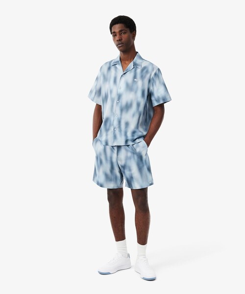 LACOSTE（ラコステ）の「オンブレ調グラデーショングラフィックプリントタフタショーツ（その他パンツ・メンズ・ライトブルー・2）」の3枚目の写真