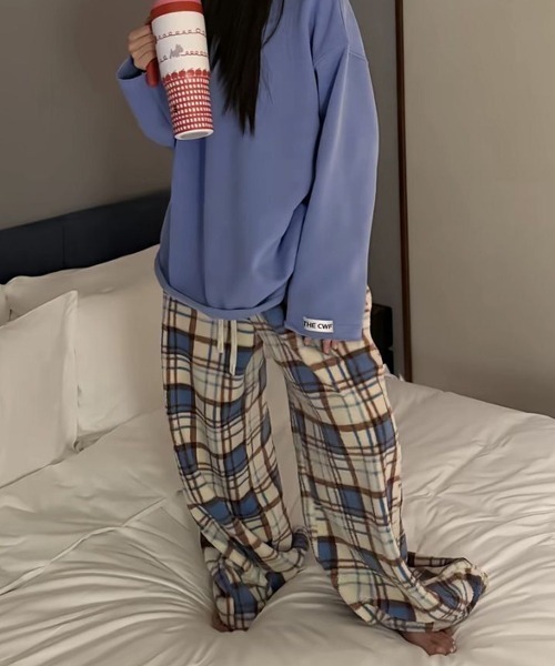 Ressaca(レサーカ)の「チェック柄ボアフリースワイドパンツ(その他パンツ・レディース・レッド/ブルー・L/M)」の5枚目の写真