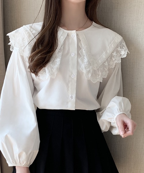 AMAJI(アマジ)の「バルーンスリーブ ピーターパンカラー 白シャツ(シャツ/ブラウス・レディース・ホワイト・SMALL/MEDIUM/LARGE/X-LARGE)」の1枚目の写真