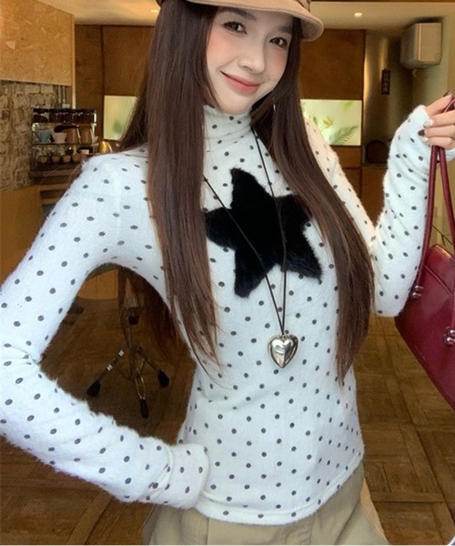AsheKsha(アシクシャ)の「水玉星柄ハイネックフィット長袖トップス(Tシャツ/カットソー・レディース・ホワイト・M)」の1枚目の写真