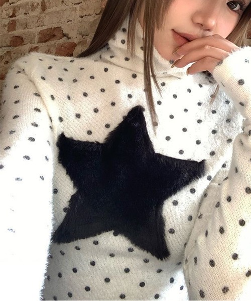 AsheKsha(アシクシャ)の「水玉星柄ハイネックフィット長袖トップス(Tシャツ/カットソー・レディース・ホワイト・M)」の9枚目の写真