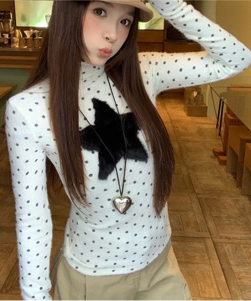 AsheKsha(アシクシャ)の「水玉星柄ハイネックフィット長袖トップス(Tシャツ/カットソー・レディース・ホワイト・M)」の15枚目の写真