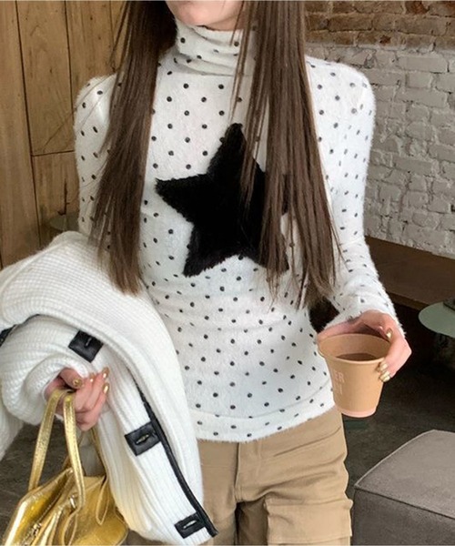 AsheKsha(アシクシャ)の「水玉星柄ハイネックフィット長袖トップス(Tシャツ/カットソー・レディース・ホワイト・M)」の17枚目の写真