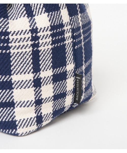 Mackintosh（マッキントッシュ）の「DRAWSTRING BAG BIG CHECK（ショルダーバッグ・レディース・ブラウン系その他/ネイビー系・FREE）」の7枚目の写真
