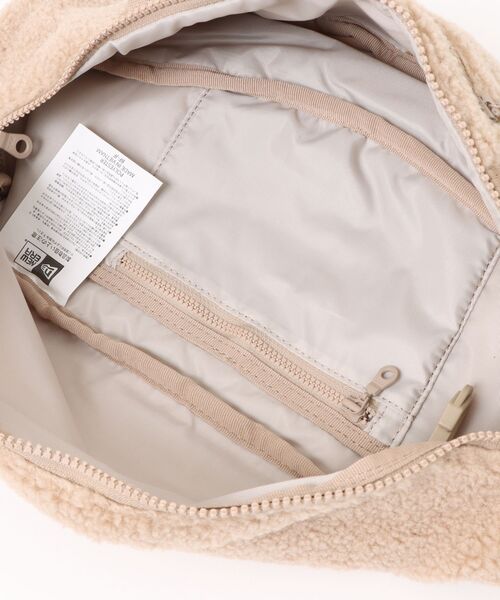 NEW ERA（ニューエラ）の「【NEW ERA/ニューエラ】ウエストバッグ 2L ボア ベージュ（ボディバッグ/ウエストポーチ・メンズ・ベージュ・FREE）」の4枚目の写真