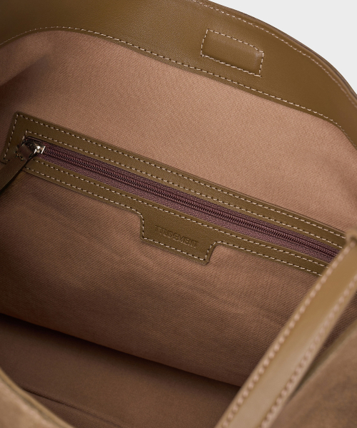TTUDEMENT（トュードメント）の「SUEDE HOBO BAG_KHAKI（ショルダーバッグ・レディース・その他・FREE）」の5枚目の写真
