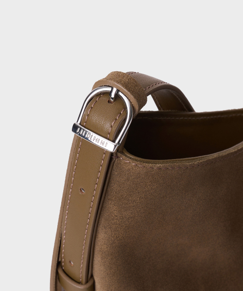 TTUDEMENT（トュードメント）の「SUEDE HOBO BAG_KHAKI（ショルダーバッグ・レディース・その他・FREE）」の6枚目の写真