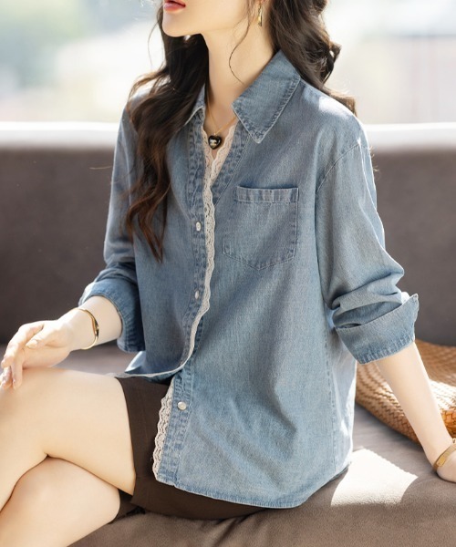 witch(ウイッチ)の「レース切り替えデザインのデニムシャツ(シャツ/ブラウス・レディース・ブルー・M/L)」の12枚目の写真