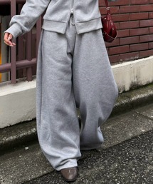 バックロゴ刺繍ロゴワイドスウェットパンツ