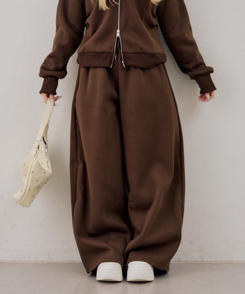 Another Branch olive des olive（アナザーブランチオリーブデオリーブ）の「バックロゴ刺繍ロゴワイドスウェットパンツ（スウェットパンツ・レディース・グレー/ブラック/ブラウン・FREE）」の11枚目の写真