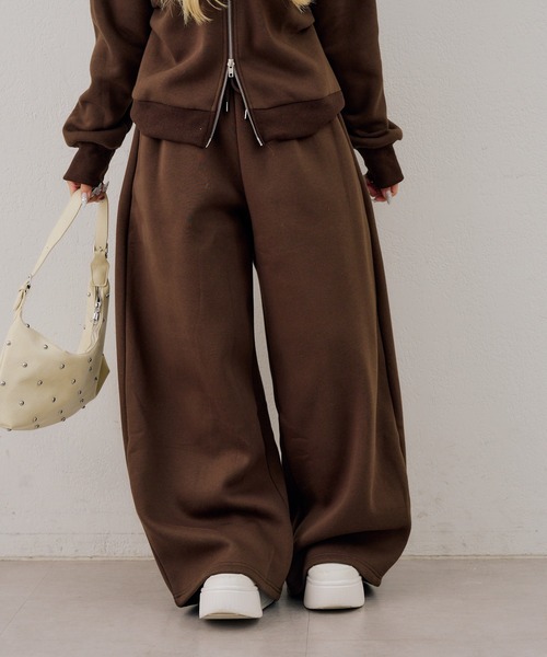 Another Branch olive des olive（アナザーブランチオリーブデオリーブ）の「バックロゴ刺繍ロゴワイドスウェットパンツ（スウェットパンツ・レディース・グレー/ブラック/ブラウン・FREE）」の14枚目の写真