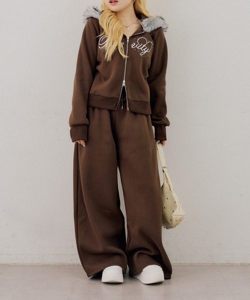 Another Branch olive des olive（アナザーブランチオリーブデオリーブ）の「バックロゴ刺繍ロゴワイドスウェットパンツ（スウェットパンツ・レディース・グレー/ブラック/ブラウン・FREE）」の16枚目の写真