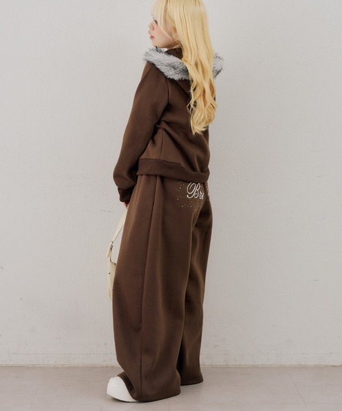 Another Branch olive des olive（アナザーブランチオリーブデオリーブ）の「バックロゴ刺繍ロゴワイドスウェットパンツ（スウェットパンツ・レディース・グレー/ブラック/ブラウン・FREE）」の12枚目の写真