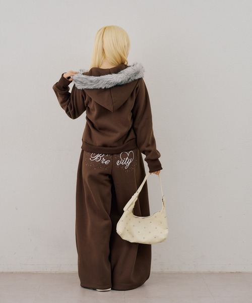 Another Branch olive des olive（アナザーブランチオリーブデオリーブ）の「バックロゴ刺繍ロゴワイドスウェットパンツ（スウェットパンツ・レディース・グレー/ブラック/ブラウン・FREE）」の15枚目の写真