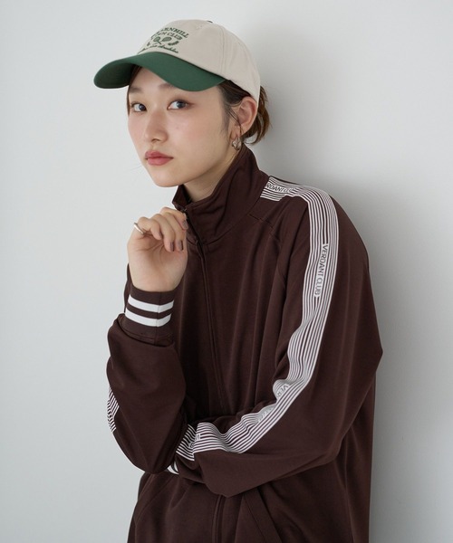 earth music&ecology(アースミュージックアンドエコロジー)の「LOGANトラックジャケット(その他アウター・レディース・ブラウン/ダークネイビー・FREE)」の6枚目の写真