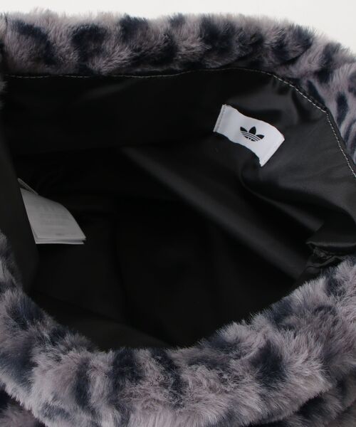 adidas(アディダス)の「ナップサック レオパード バッグ / アディダスオリジナルス adidas Originals(エコバッグ/サブバッグ・メンズ・グレー・FREE)」の7枚目の写真