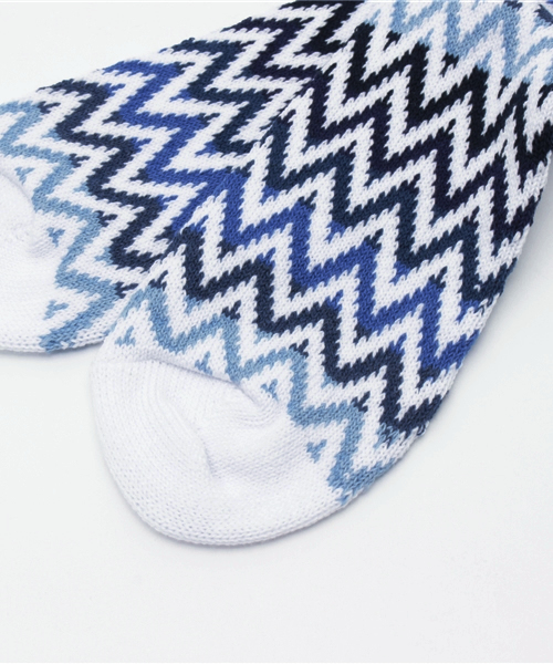 CIAOPANIC（チャオパニック）の「【Ciaopanic】　ジグザググラデクルー（ソックス/靴下・メンズ・グリーン/ネイビー/ブラウン・FREE）」の5枚目の写真