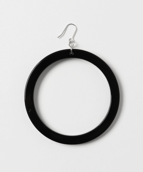 WEGO（ウィゴー）の「WEGO/アクリルラウンドピアス（ピアス（片耳用）・メンズ・ホワイト系その他/ホワイト/ブラック・FREE）」の3枚目の写真