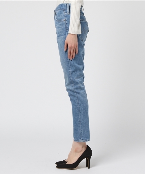 AG（エージー）の「AG デニムパンツ（デニムパンツ・レディース・ブルー・24）」の4枚目の写真