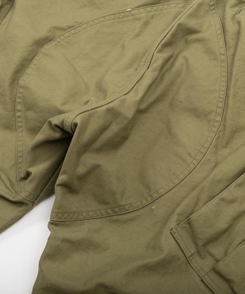 UNITED ARROWS & SONS（ユナイテッドアローズアンドサンズ）の「UNITED ARROWS & SONS（ユナイテッドアローズ＆サンズ）SKNY FIELD TROUSERS（カーゴパンツ・メンズ・ダークグリーン・LARGE/X-LARGE/MEDIUM/SMALL）」の5枚目の写真