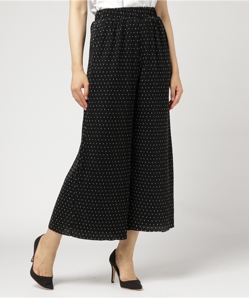 Honeys（ハニーズ）の「プリーツワイドパンツ（その他パンツ・レディース・ブラック/ブラック系その他/レッド系その他/ピンク/ブルー系その他/グリーン系その他・L/M）」の2枚目の写真