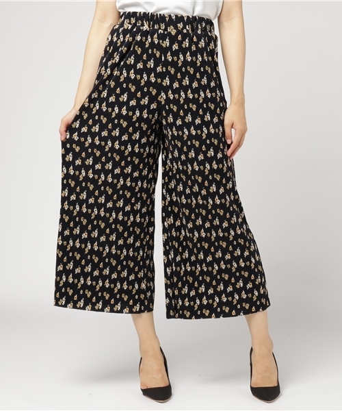 Honeys（ハニーズ）の「プリーツワイドパンツ（その他パンツ・レディース・ブラック/ブラック系その他/レッド系その他/ピンク/ブルー系その他/グリーン系その他・L/M）」の4枚目の写真