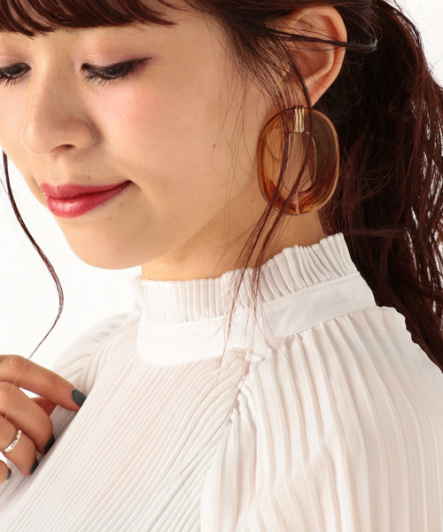 archives（アルシーヴ）の「クラシカル長袖プリーツブラウス（シャツ/ブラウス・レディース・ブラック/オフホワイト/シルバーグレー・MEDIUM）」の7枚目の写真