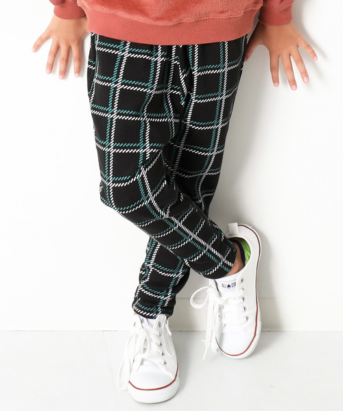 devirock（デビロック）の「まるで着る毛布 裏シャギーサルエルパンツ 裏起毛（その他パンツ・キッズ・ブラック/カーキ/カモフラージュ/モカ/ブラック系その他/グレー系その他/ブルー系その他/パープル系その他/ヘザーチャコール/スモークピンク/ブラック系その他2/ブラック系その他3/グレー系その他2/グレー系その他3・110cm/100cm/120cm/130cm/140cm/150cm/160cm）」の4枚目の写真