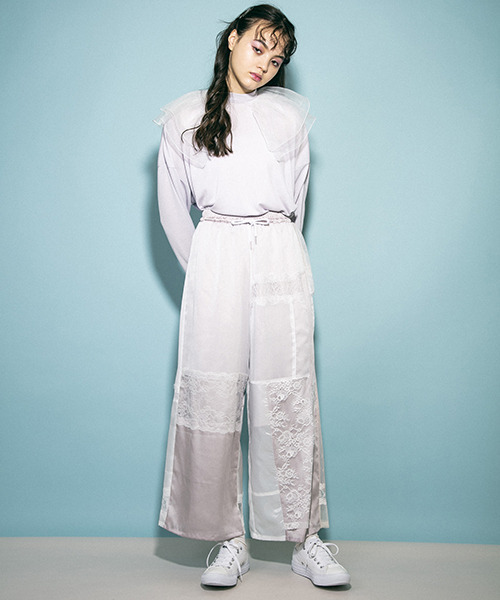 Candy Stripper（キャンディストリッパー）の「FRILLY COLLAR トップス（Tシャツ/カットソー・レディース・ブラック/ラベンダー/オフホワイト・2）」の5枚目の写真