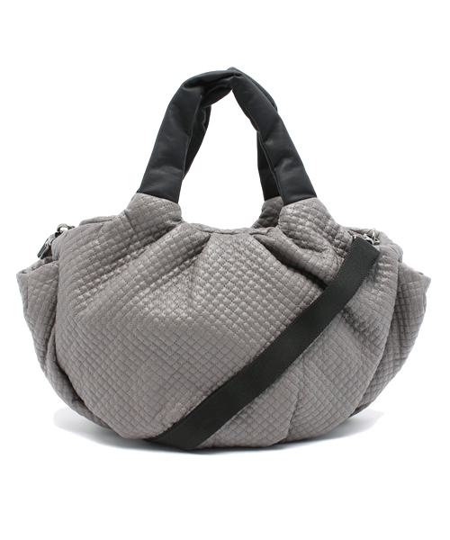 PLST(プラステ)の「2WAYフェイクレザーキルティングバッグ(ショルダーバッグ・レディース・ブラック/グレー・FREE)」の1枚目の写真