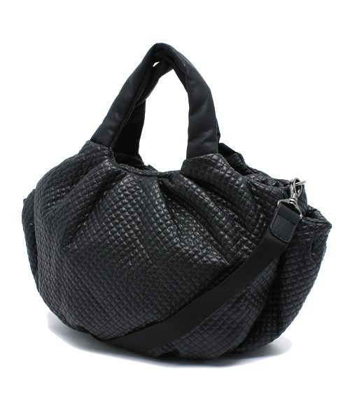 PLST(プラステ)の「2WAYフェイクレザーキルティングバッグ(ショルダーバッグ・レディース・ブラック/グレー・FREE)」の3枚目の写真