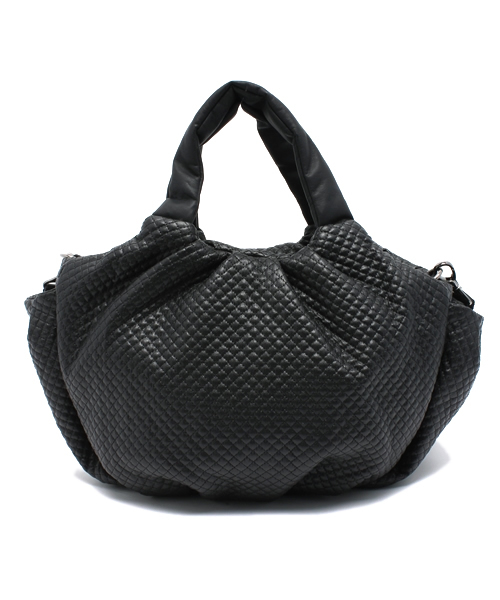 PLST(プラステ)の「2WAYフェイクレザーキルティングバッグ(ショルダーバッグ・レディース・ブラック/グレー・FREE)」の4枚目の写真