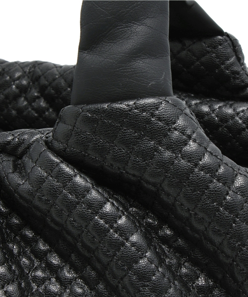 PLST(プラステ)の「2WAYフェイクレザーキルティングバッグ(ショルダーバッグ・レディース・ブラック/グレー・FREE)」の5枚目の写真