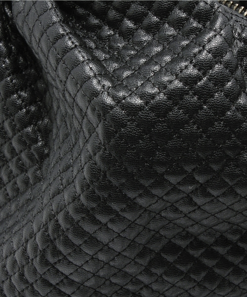 PLST(プラステ)の「2WAYフェイクレザーキルティングバッグ(ショルダーバッグ・レディース・ブラック/グレー・FREE)」の7枚目の写真