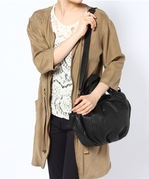 PLST(プラステ)の「2WAYフェイクレザーキルティングバッグ(ショルダーバッグ・レディース・ブラック/グレー・FREE)」の9枚目の写真