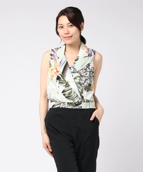Guess�i�Q�X�j�́uJUNI FLORAL-PRINT WRAP TOP�i���̑��g�b�v�X�j�v�b�O���[���n���̑�