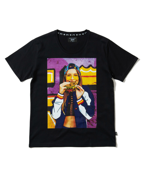 glamb（グラム）の「Burger bite T / バーガーバイトTシャツ（Tシャツ/カットソー・メンズ・ホワイト/ブラック・1/2/0/4/3）」の4枚目の写真